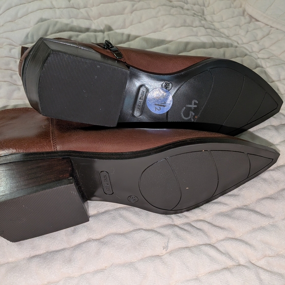Nine West Brown Pointed Toe Ankle Booties - Picture 4 of 8